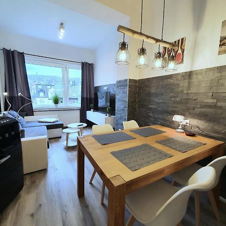 Moderne Wohlfühloase zentral in Seenähe - kostenfreie Minibar, Selbstfrühstück, Pillow menu, Smart Home, 55 Smart TVs, NETFLIX, DisneyPlus uvm Wetter  Exterior foto