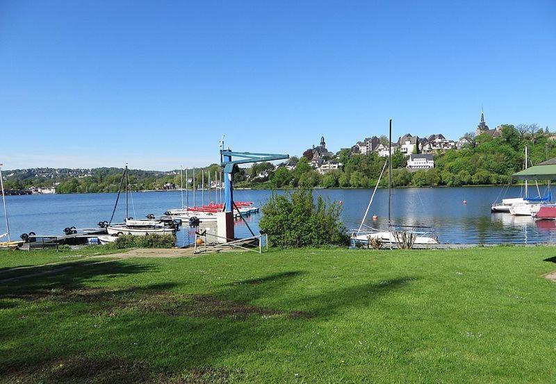Moderne Wohlfühloase zentral in Seenähe - kostenfreie Minibar, Selbstfrühstück, Pillow menu, Smart Home, 55 Smart TVs, NETFLIX, DisneyPlus uvm Wetter  Exterior foto
